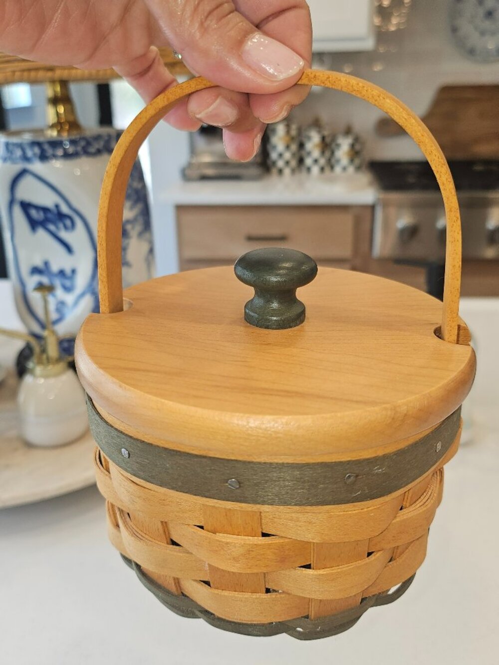 Vintage Longaberger 1998 Christmas Collection Glad Tidings Basket w Lid & Handle